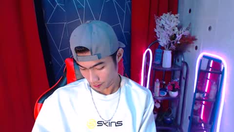 Snapshot of cumhavefun25 chatting on 12.10.24 ask me online show from 12.10.24