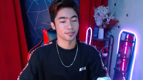 Snapshot of cumhavefun25 chatting on 12.12.24 ask me online show from 12.12.24