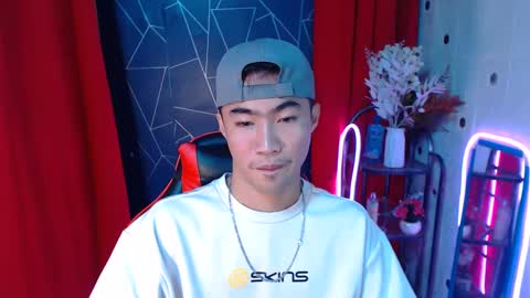 Snapshot of cumhavefun25 chatting on 12.13.24 ask me online show from 12.13.24