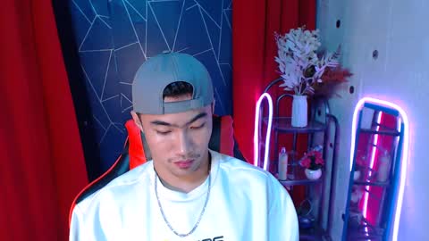 Snapshot of cumhavefun25 chatting on 12.15.24 ask me online show from 12.15.24