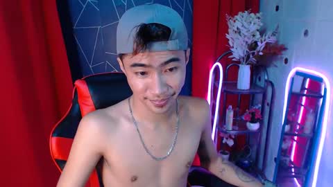 Snapshot of cumhavefun25 chatting on 12.15.24 ask me online show from 12.15.24