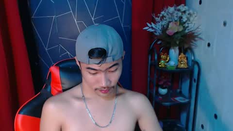 Snapshot of cumhavefun25 chatting on 02.26.25 ask me online show from 02.26.25