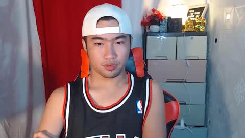 Snapshot of cumhavefun25 chatting on 10.02.25 ask me online show from 10.02.25