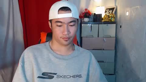 Snapshot of cumhavefun25 chatting on 10.04.25 ask me online show from 10.04.25