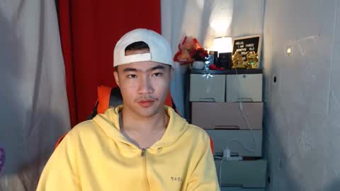 Snapshot of cumhavefun25 chatting on 10.18.25 ask me online show from 10.18.25