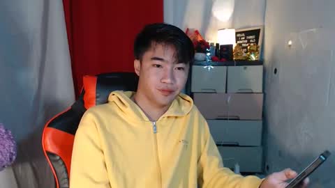 Snapshot of cumhavefun25 chatting on 10.22.25 ask me online show from 10.22.25