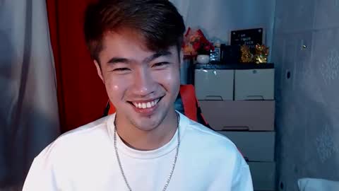 Snapshot of cumhavefun25 chatting on 10.27.25 ask me online show from 10.27.25