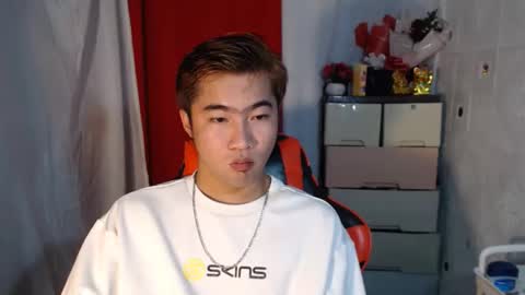 Snapshot of cumhavefun25 chatting on 11.11.25 ask me online show from 11.11.25