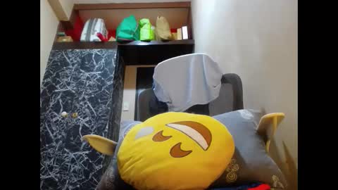 Snapshot of cummachinets chatting on 12.20.25 cummachinets online show from 12.20.25