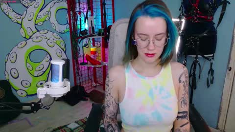 Snapshot of cumpotikeve chatting on 03.02.26 CUMpotikEve online show from 03.02.26