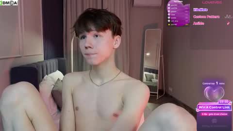 Snapshot of cumte_boy chatting on 02.19.26 cumte_boy online show from 02.19.26