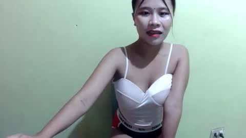 Snapshot of cumwhore4uxox chatting on 11.05.25 cumwhore4uxox online show from 11.05.25