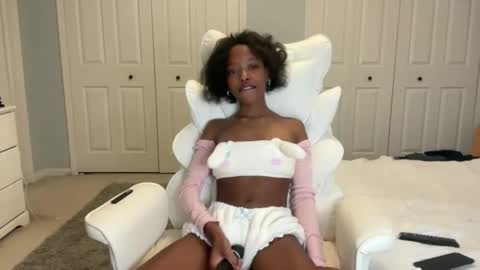 Snapshot of cuntyanna chatting on 10.24.25 Anna online show from 10.24.25