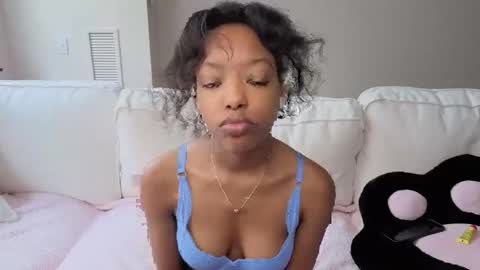 Snapshot of cuntyanna chatting on 11.28.25 Anna online show from 11.28.25