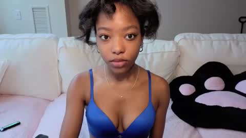 Snapshot of cuntyanna chatting on 12.05.25 Anna online show from 12.05.25