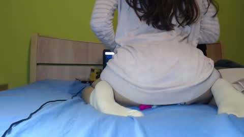 Im Lee. Say Hey Im very social. online show from 03.06.26