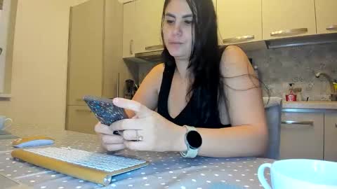 maria  alex online show from 10.21.25