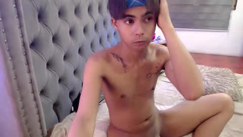 Snapshot of cuppycupcake_2 chatting on 12.17.25 Xyrien online show from 12.17.25