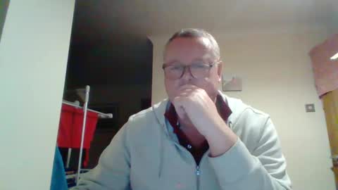 Snapshot of curiousax77 chatting on 02.21.25 curiousax77 online show from 02.21.25