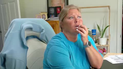 curious couple online show from 07.10.26