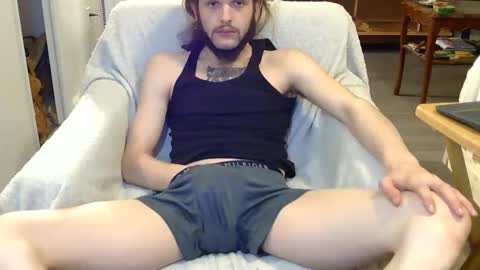 Snapshot of curiouss25 chatting on 11.25.25 curiouss25 online show from 11.25.25