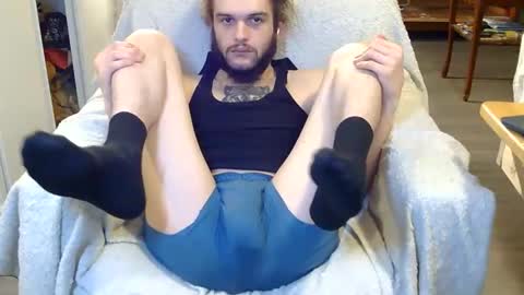 Snapshot of curiouss25 chatting on 12.03.25 curiouss25 online show from 12.03.25