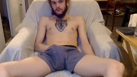 Snapshot of curiouss25 chatting on 12.05.25 curiouss25 online show from 12.05.25