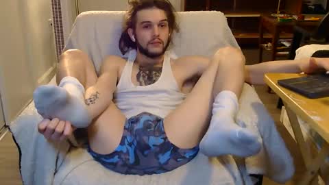 Snapshot of curiouss25 chatting on 12.13.25 curiouss25 online show from 12.13.25