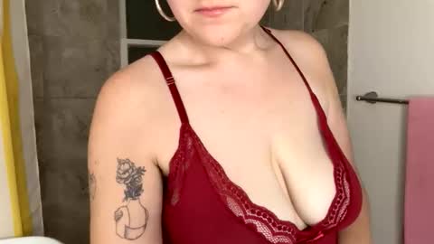 Snapshot of curliegirlee chatting on 02.20.26 curliegirlee online show from 02.20.26