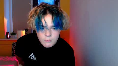 Snapshot of curlyboy_1 chatting on 11.18.25 curlyboy_1 online show from 11.18.25