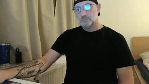 Snapshot of curman85 chatting on 01.10.26 Curman85 online show from 01.10.26