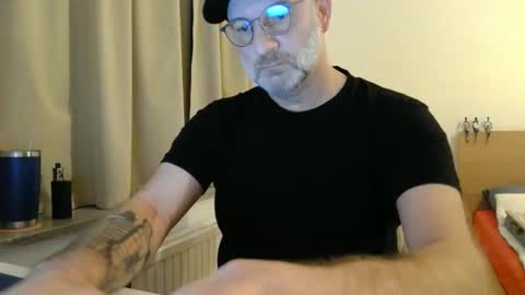 Snapshot of curman85 chatting on 02.23.26 Curman85 online show from 02.23.26