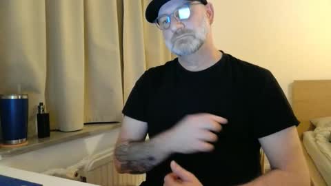 Snapshot of curman85 chatting on 03.18.26 Curman85 online show from 03.18.26