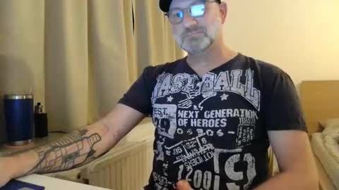 Snapshot of curman85 chatting on 03.19.26 Curman85 online show from 03.19.26