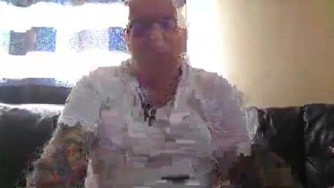 Snapshot of curtus14 chatting on 12.31.24 curtus14 online show from 12.31.24