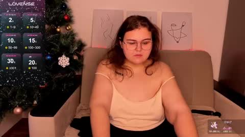 Snapshot of curvy_janie chatting on 12.15.24 Jane  online show from 12.15.24