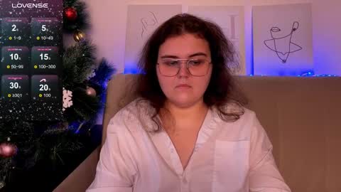 Snapshot of curvy_janie chatting on 12.17.24 Jane  online show from 12.17.24