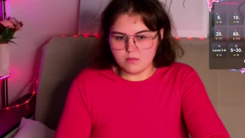 Snapshot of curvy_janie chatting on 10.07.25 Jane  online show from 10.07.25