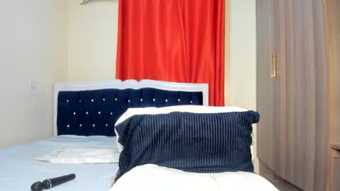 Snapshot of curvy_latoya chatting on 11.12.25 Curvy Latoya online show from 11.12.25