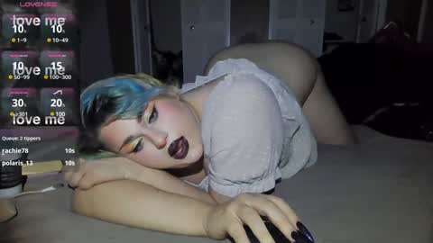 Curvygothfemboy online show from 02.01.25