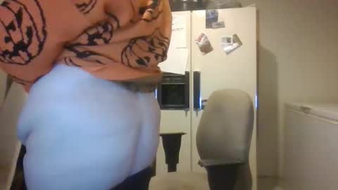 Snapshot of curvyplayday chatting on 10.30.25 dahlia -kim online show from 10.30.25