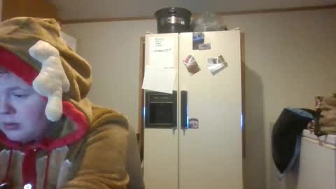 Snapshot of curvyplayday chatting on 12.04.25 dahlia -kim online show from 12.04.25