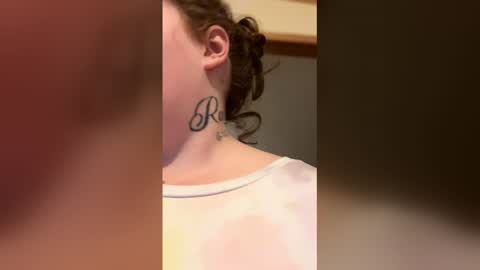 Snapshot of curvyplayday chatting on 12.19.25 dahlia -kim online show from 12.19.25