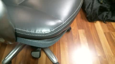 Snapshot of cutandwaxed2 chatting on 12.14.24 BI SMOOTH MATURE SUB online show from 12.14.24