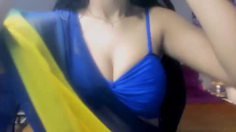 Snapshot of cute_alishaa chatting on 05.04.26 Alisha online show from 05.04.26