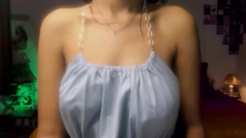 Snapshot of cute_alishaa chatting on 05.05.26 Alisha online show from 05.05.26