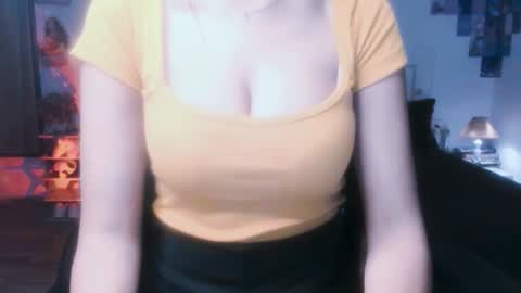Snapshot of cute_alishaa chatting on 05.08.26 Alisha online show from 05.08.26