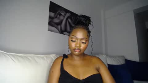 Snapshot of cute_ass18 chatting on 03.06.25 Liya online show from 03.06.25