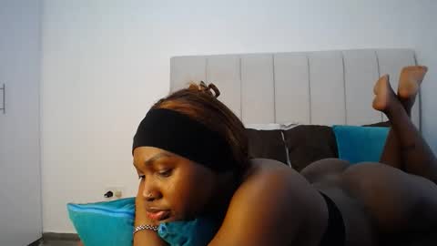 Snapshot of cute_ass18 chatting on 10.16.25 Liya online show from 10.16.25