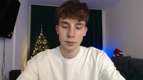 Snapshot of cute_brian chatting on 12.19.25 Im Brian online show from 12.19.25